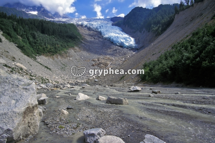 Torrent glaciaire avec blocs - gryphea.org